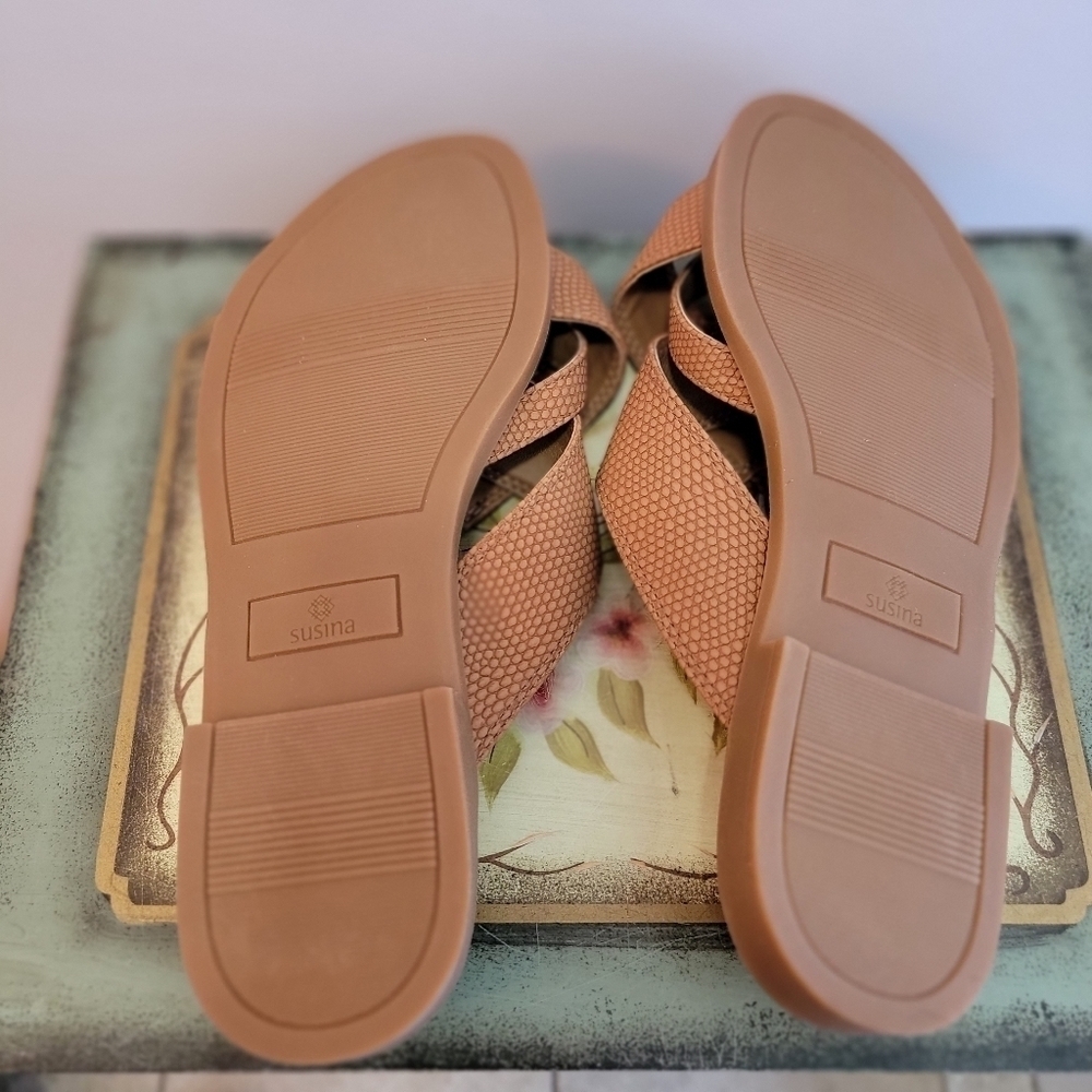 NWOT Susina Criss Cross Strap Sandals Size 7 - Picture 3 of 4